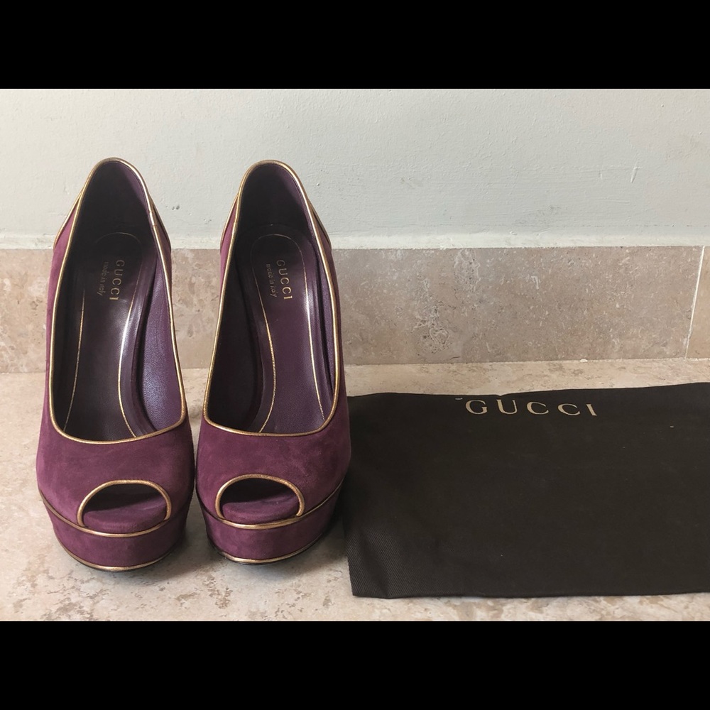 Gucci Houston tabac grape suede peep-toe pumps
